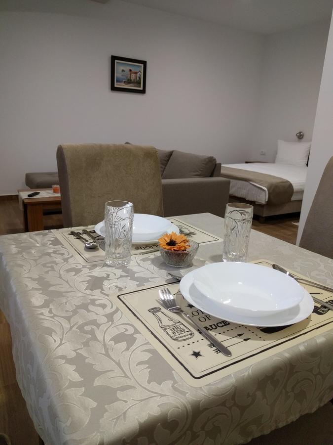 Simica Cose Appartement Vrdnik Buitenkant foto