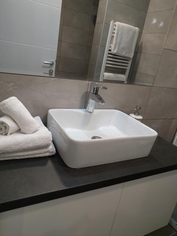 Simica Cose Appartement Vrdnik Buitenkant foto