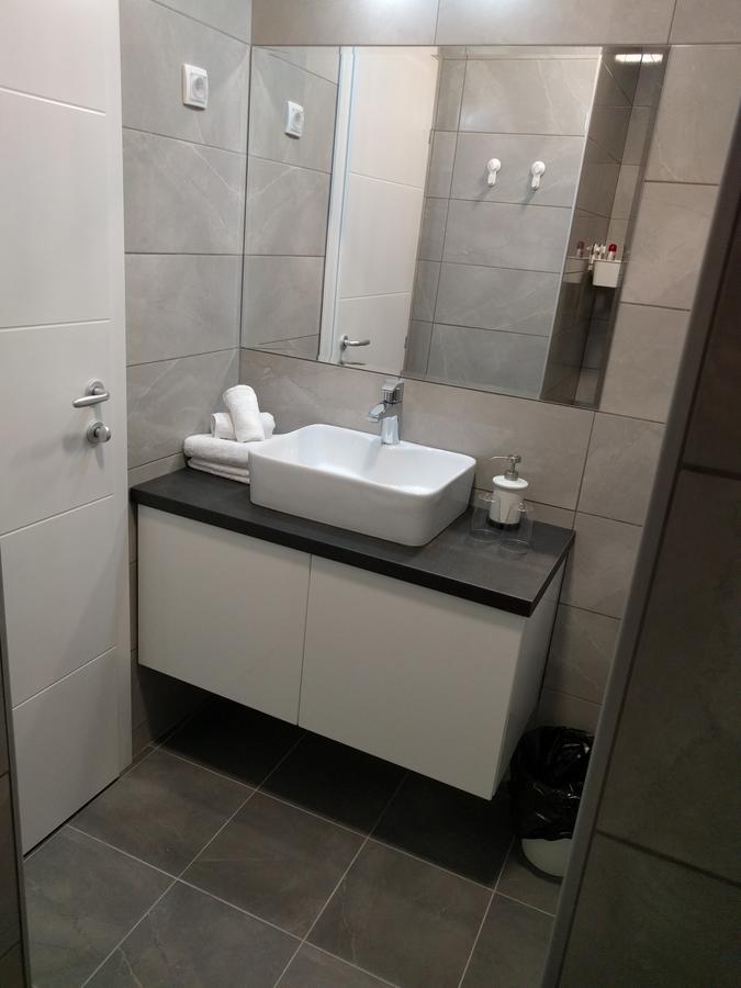 Simica Cose Appartement Vrdnik Buitenkant foto