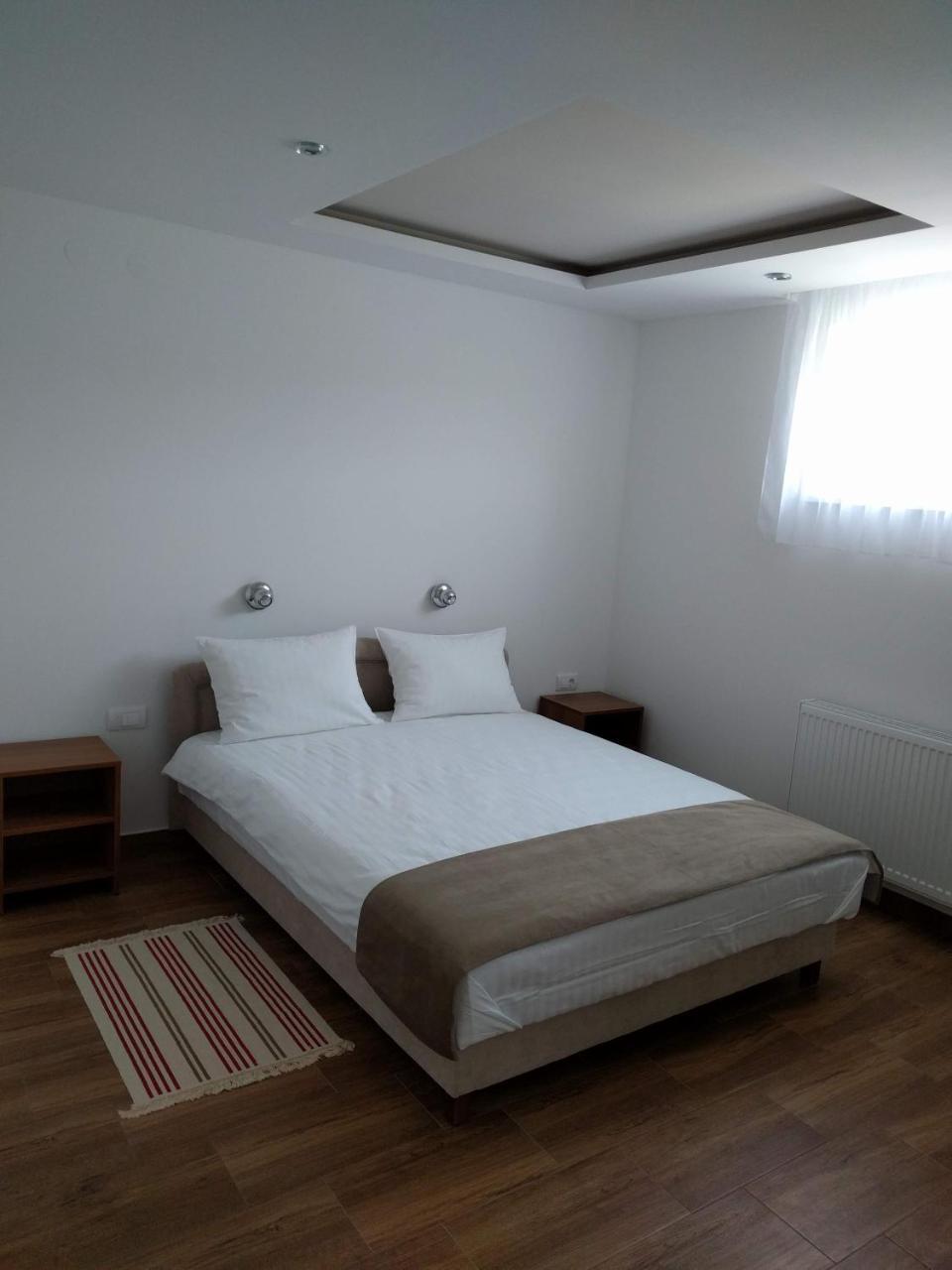 Simica Cose Appartement Vrdnik Buitenkant foto