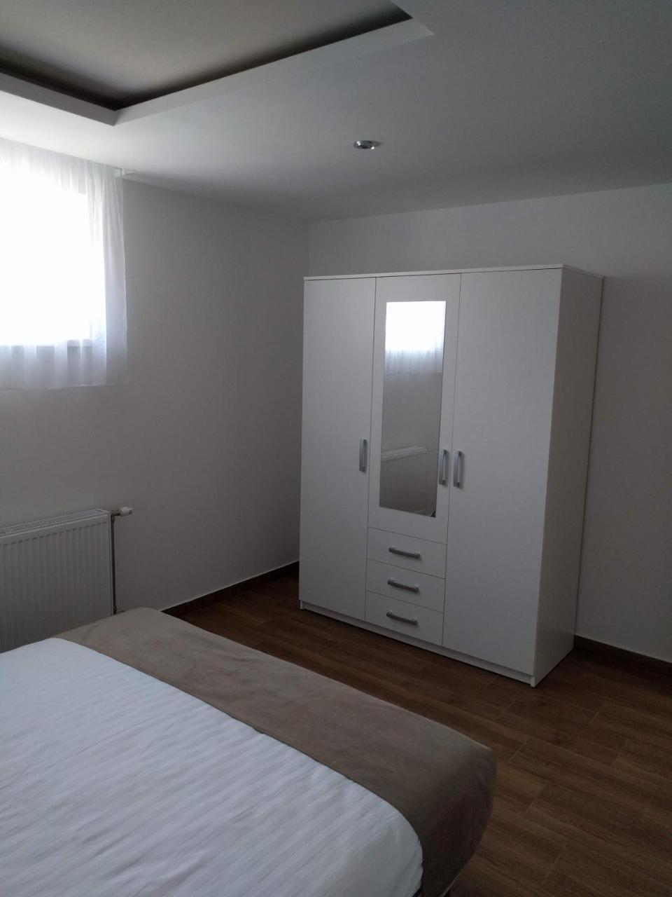 Simica Cose Appartement Vrdnik Buitenkant foto