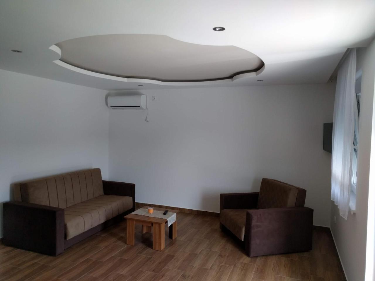Simica Cose Appartement Vrdnik Buitenkant foto