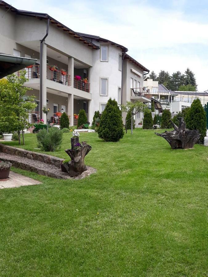 Simica Cose Appartement Vrdnik Buitenkant foto